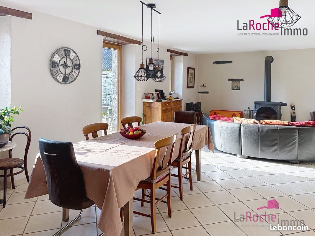 Maison 8 pièces 190 m² · à Ploudiry · 190 m² · 372 600 €