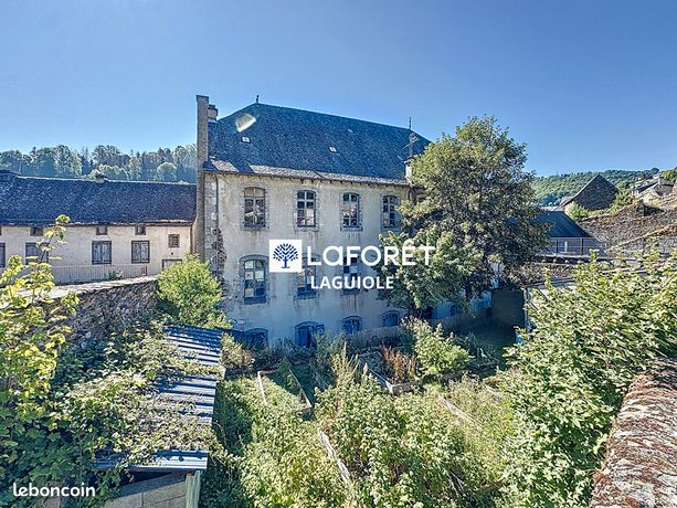 Immeuble 9 pièces 1144 m²