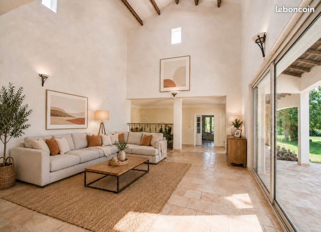 Maison 7 pièces 217 m²