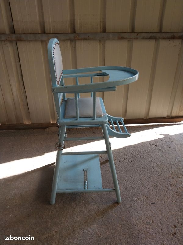 Chaise haute enfant ancienne (image 2)