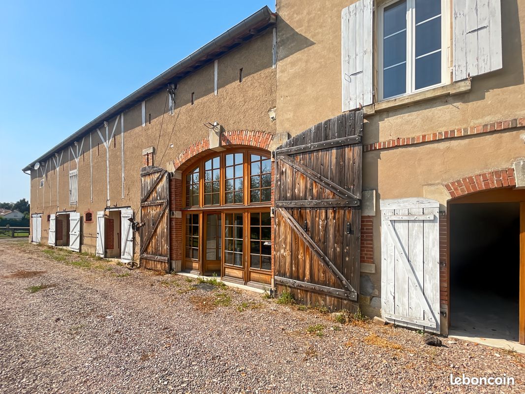Maison 6 pièces 157 m² · à Cercy-la-Tour · 157 m² · 270 000 €