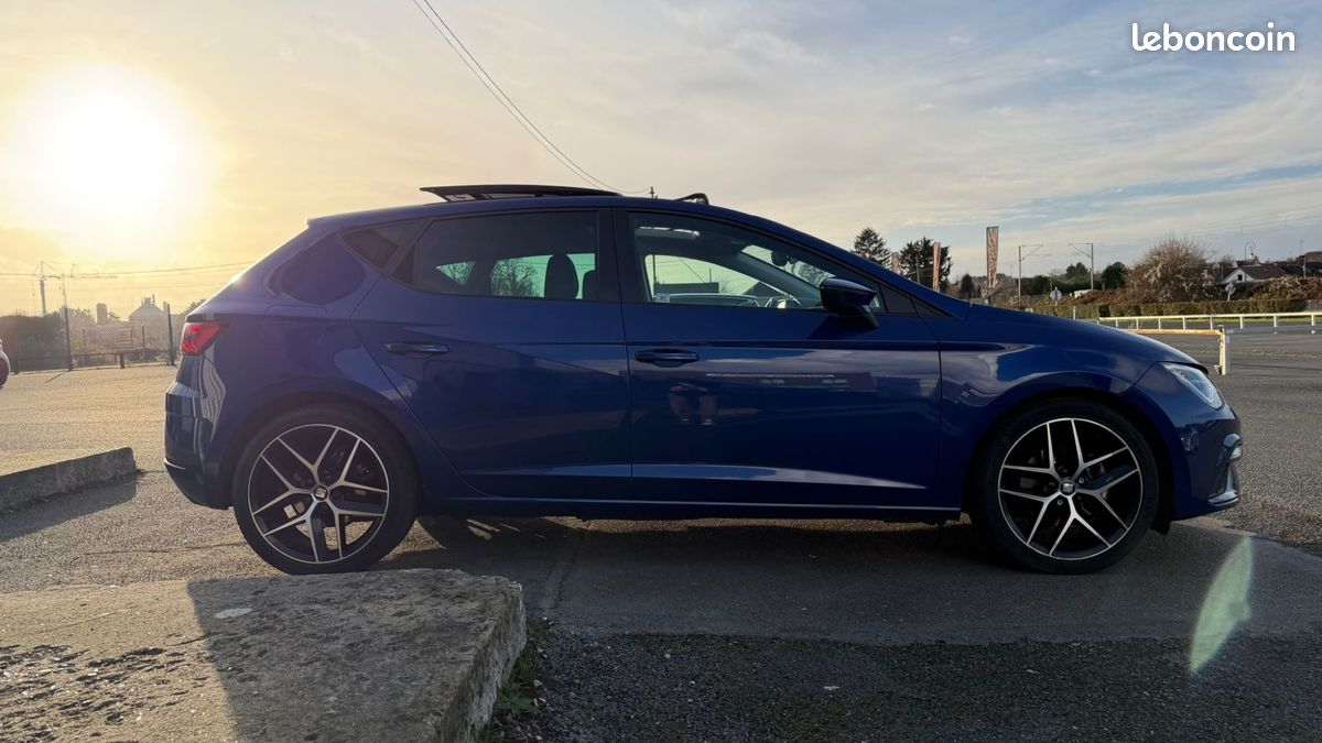 SEAT Leon 1.5 TSI 150 ACT FR DSG * REGULATEUR ADAPTATIF - APPLE CARPLAY - TOIT OUVRANT - CAMERA DE RECUL (image 7)
