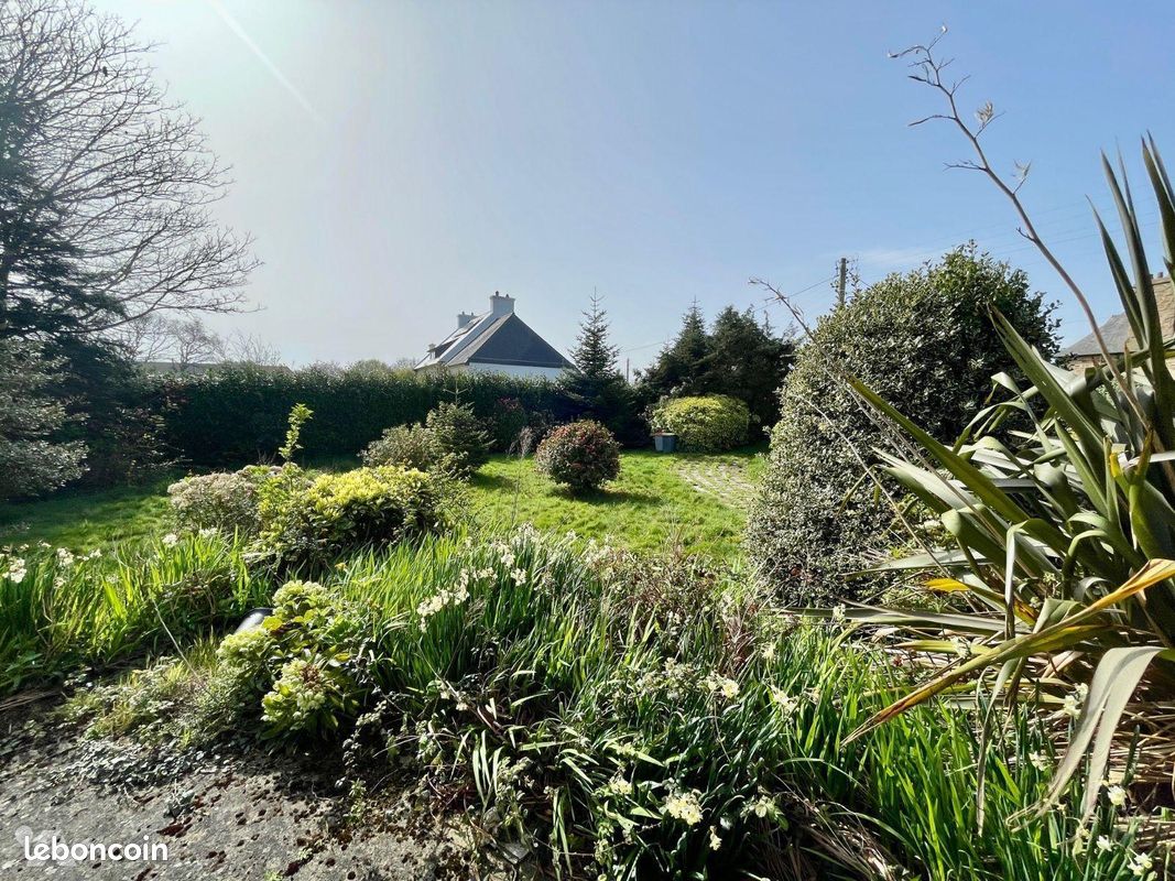Terrain 600 m² · à Penvénan · 600 m² · 64 500 €