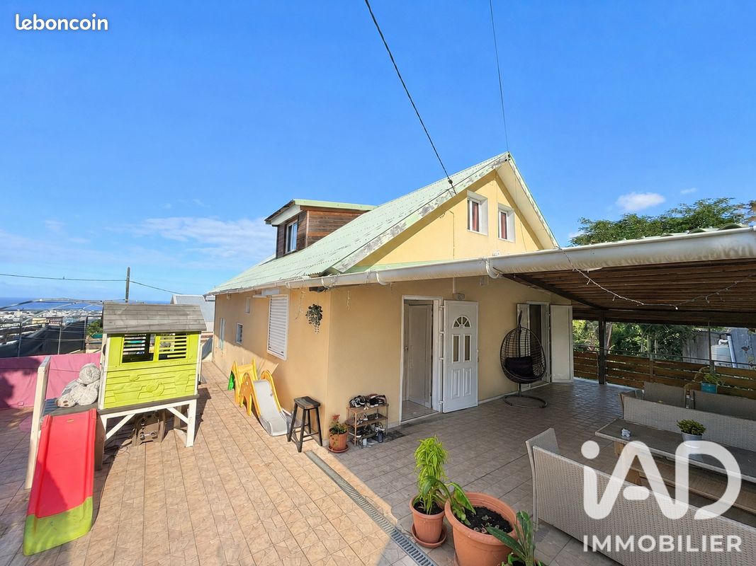 Maison 4 pièces 90 m² · à Saint-Louis · 90 m² · 245 000 €