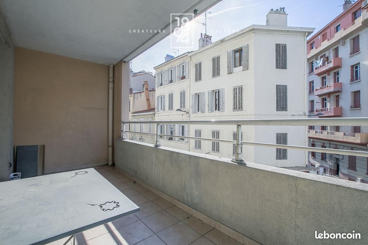 Appartement 2 pièces 47 m² · à Marseille · 47 m² · 230 000 €