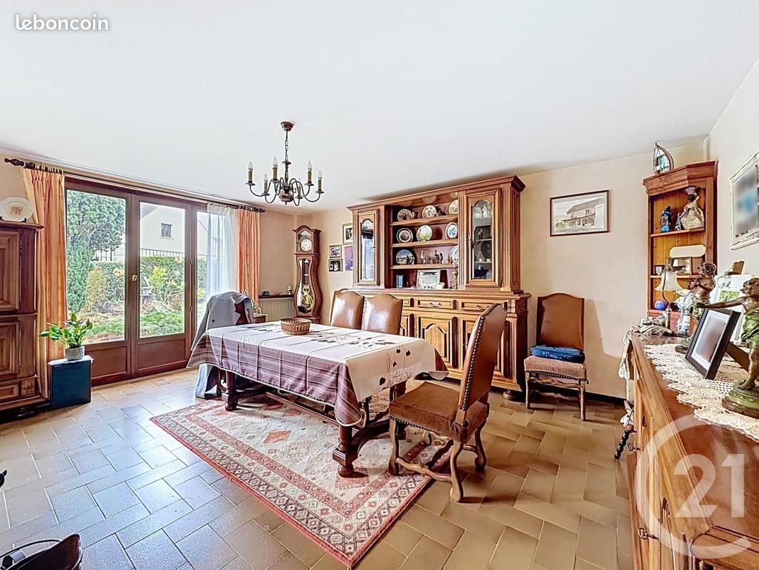 Maison 6 pièces 144 m² · à Vert-le-Petit · 144 m² · 327 500 €