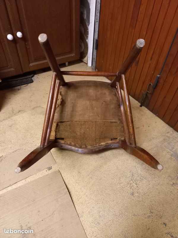 Chaise ancienne à rénover (image 3)