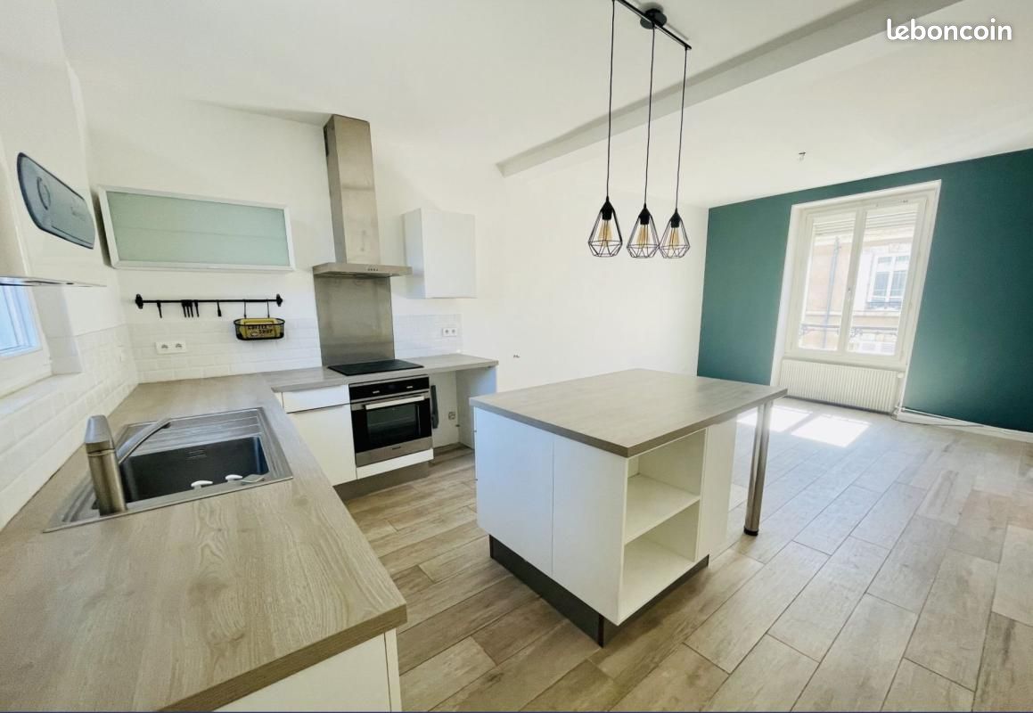 Appartement 4 pièces 78 m² · à Orléans · 78 m² · 890 €
