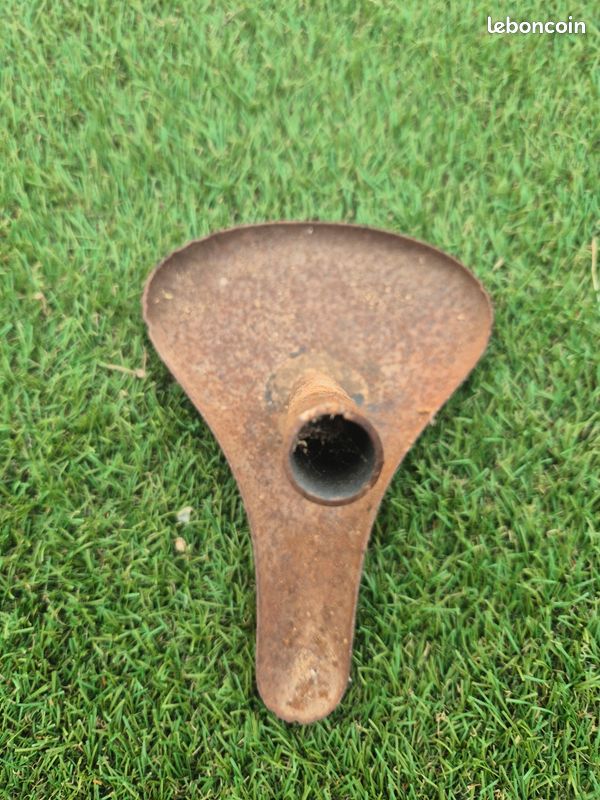 Selle métal tricycle ancien (image 2)