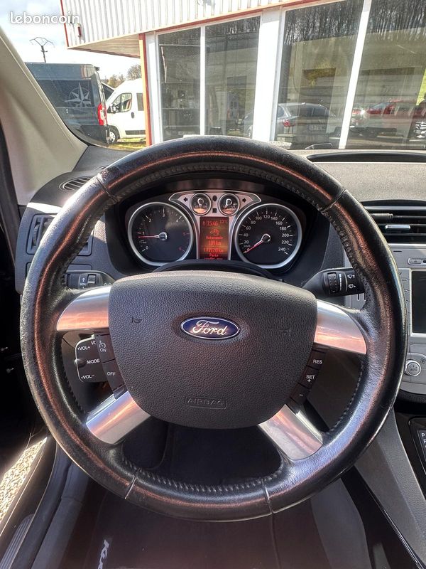 FORD KUGA 2.0 TDCI ÉDITION TITANIUM 4X4 POWERSHIFT DE 140 Cv GARANTIE CONSTRUCTEUR (image 7)