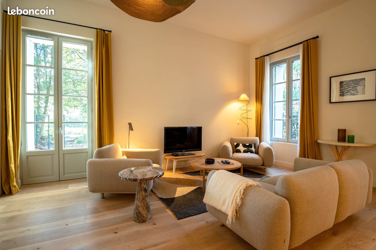 Parking 40 m² · à Montpellier · 40 m² · 1 250 €/mois