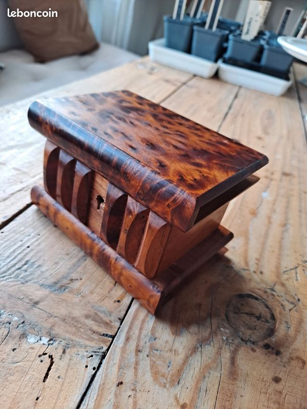 Boîte à Bijoux Secrète Tubibu – Noyer Massif – Coffre à énigme Avec Clé Cachée – Fabriquée En Turquie – 22 X 13 X 12,5 Cm