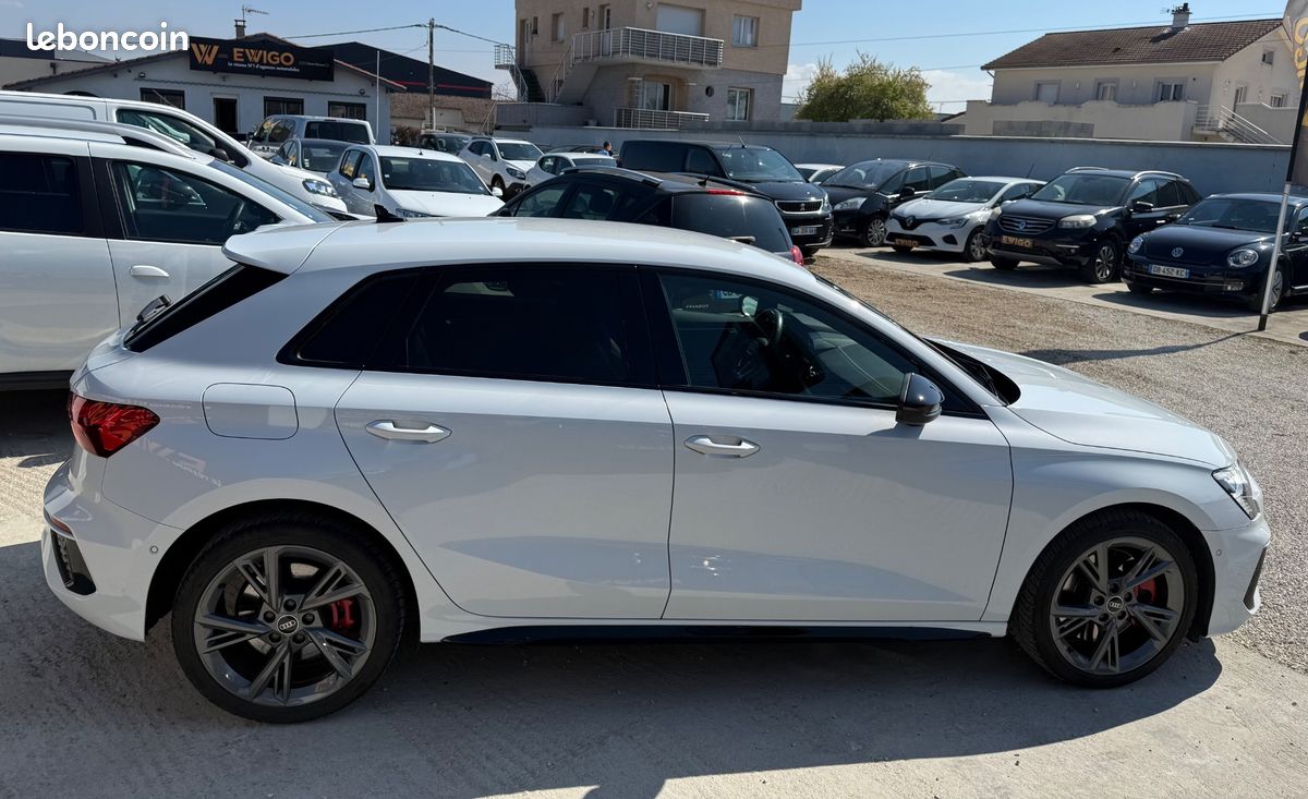 AUDI A3 SPORTBACK S-LINE COMPETITION 45 TFSI E 245 ch S TRONIC 6 / MATRIX LED ATTELAGE SIEGES CHAUFFANTS (image 16)
