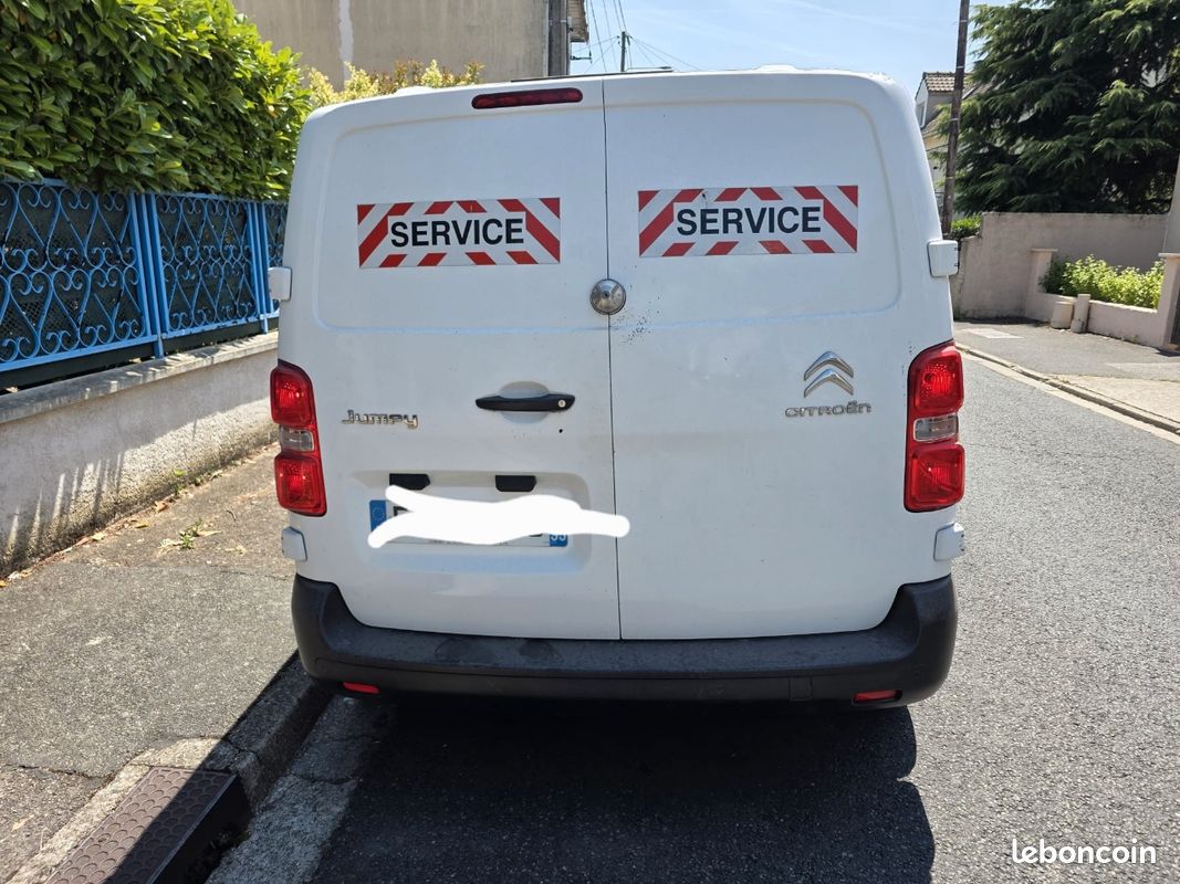 CITROËN JUMPY III VUL XS 1.5 BlueHDi 16V Fourgon court 102 cv (image 4)