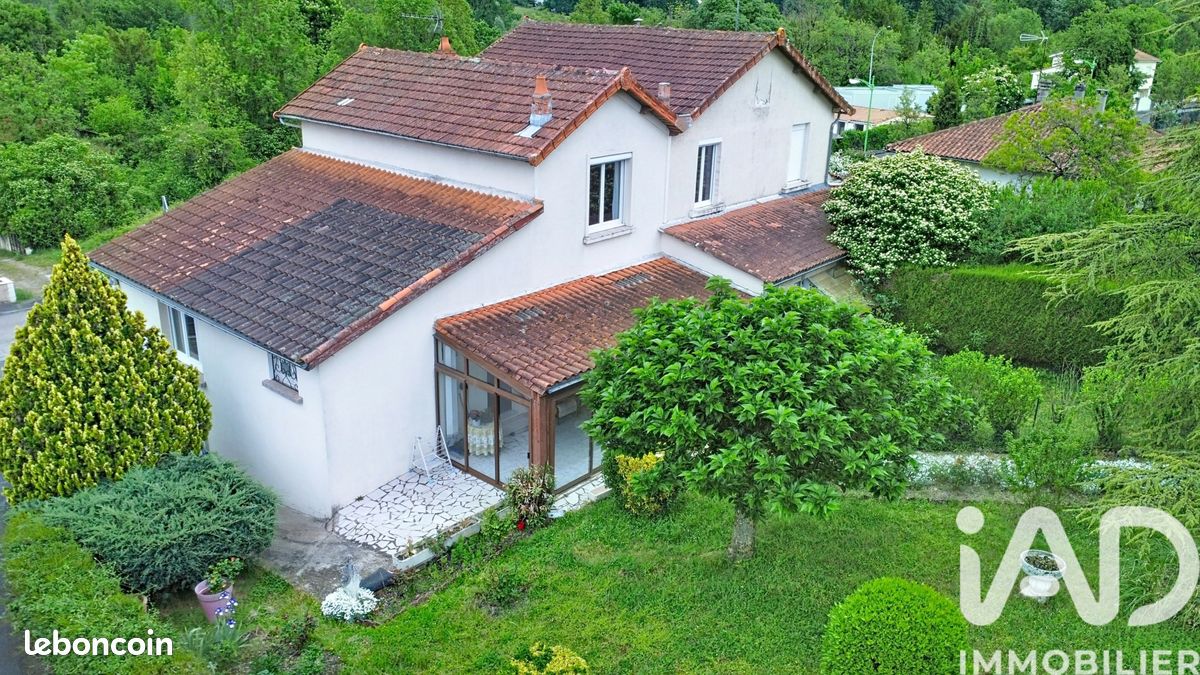 Local commercial 174 m² · à L'Isle-d'Espagnac · 174 m² · 159 500 €