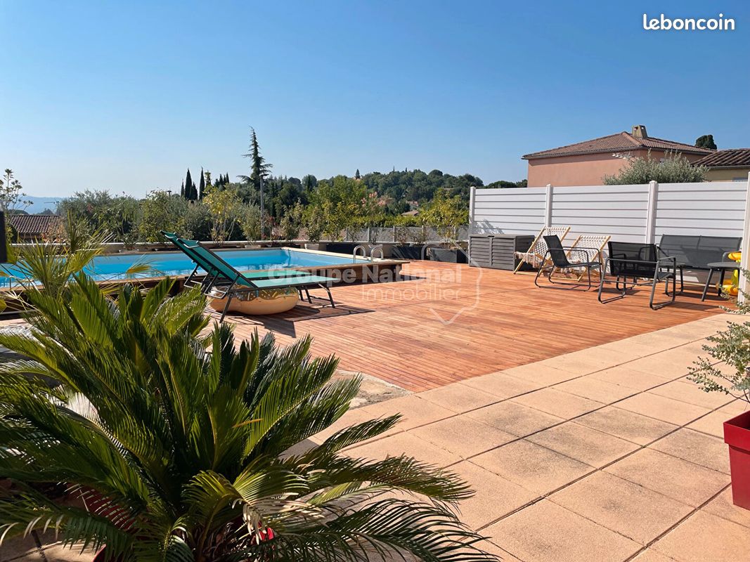 Maison 4 pièces 82 m² · à Pierrevert · 82 m² · 335 000 €