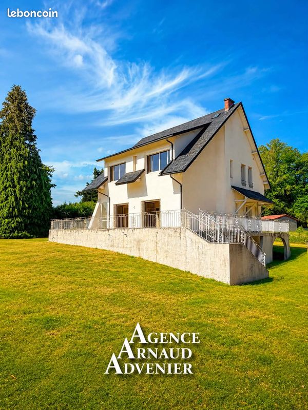 Maison 7 pièces 178 m² · à Orcines · 178 m² · 483 000 €