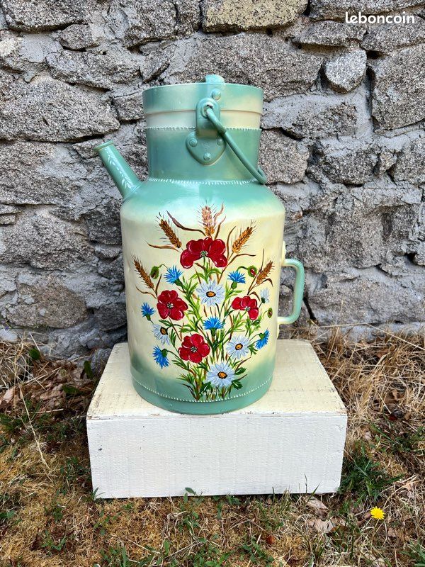 Objets anciens décorés à la main (image 1)