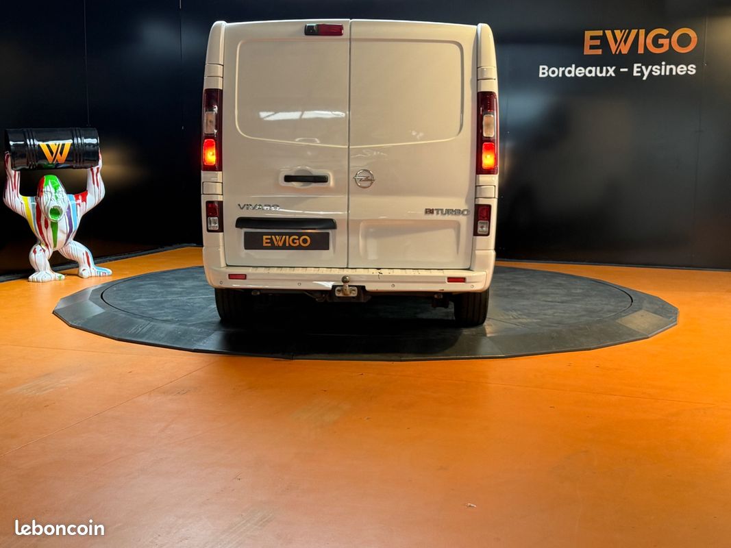 Opel vivaro vu fourgon 1.6 cdti bi-turbo 125 l1h1 ecoflex pack plus clim start-stop / gps / camera / mains-libre (image 17)