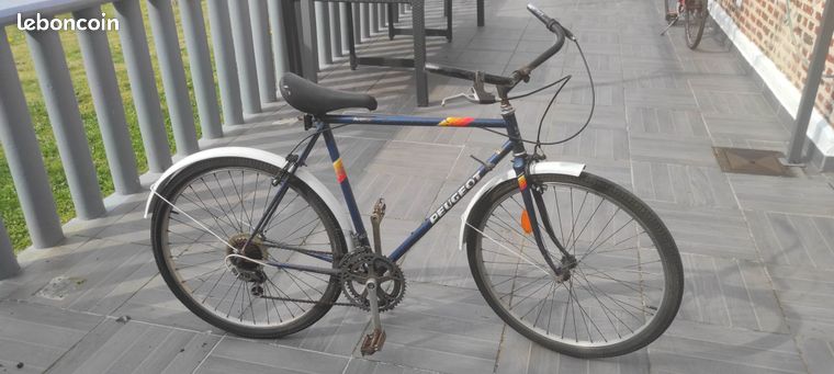 Lot de vélos de route vélo de ville course vtt randonneur vintage d' occasions