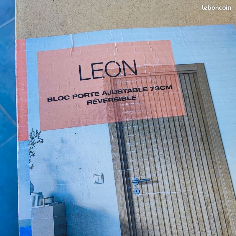 Portes avec son cadre Léon ajustables neuves, jamais posées et encore dans leur emballage d’origine (image 2)