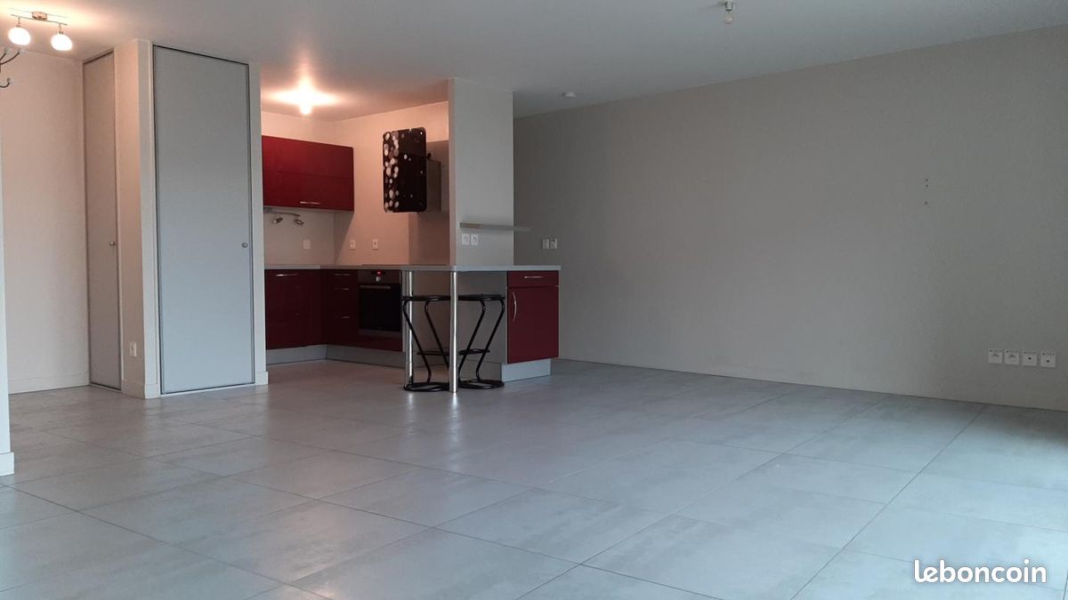 Appartement 3 pièces 77 m² · à Le Puy-en-Velay · 77 m² · 1 050 €/mois