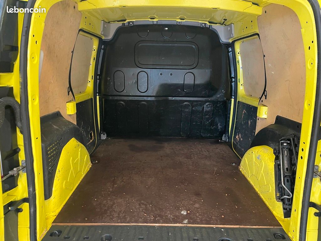 Renault KANGOO 1.5 BLUE DCI 95CH GRAND CONFORT - 2020 (image 8)