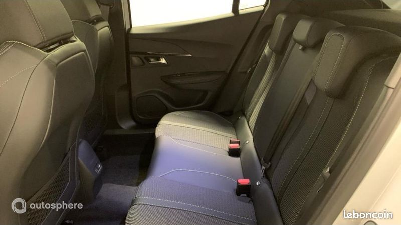 Peugeot 2008 1.2 Hybrid 145ch GT e-DCS6 (image 13)