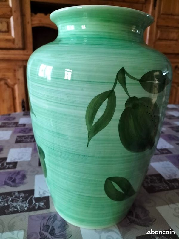 Vase (image 2)