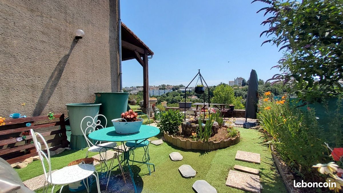 Maison 5 pièces 115 m² · à Poitiers · 115 m² · 210 000 €