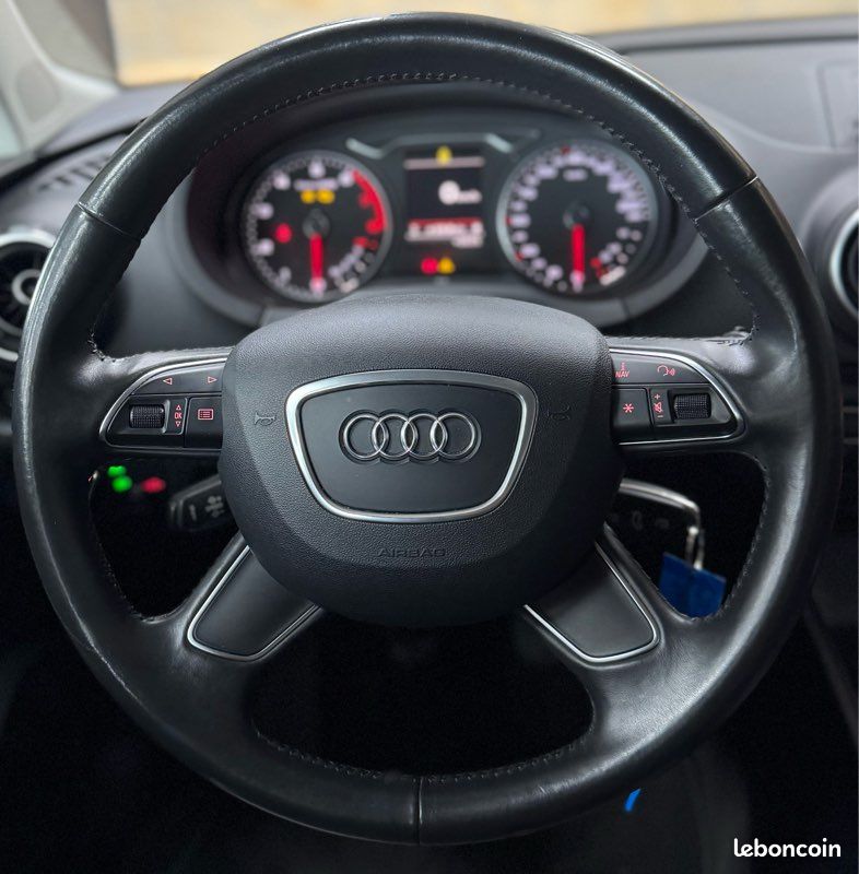 Garantie 12 mois Audi A3 III 1.4 TFSI 122 ch Ambiente / Climatisation automatique / Régulateur de vitesse / Bluetooth / Écran multimédia / GPS / Radar de stationnement arrière (image 5)