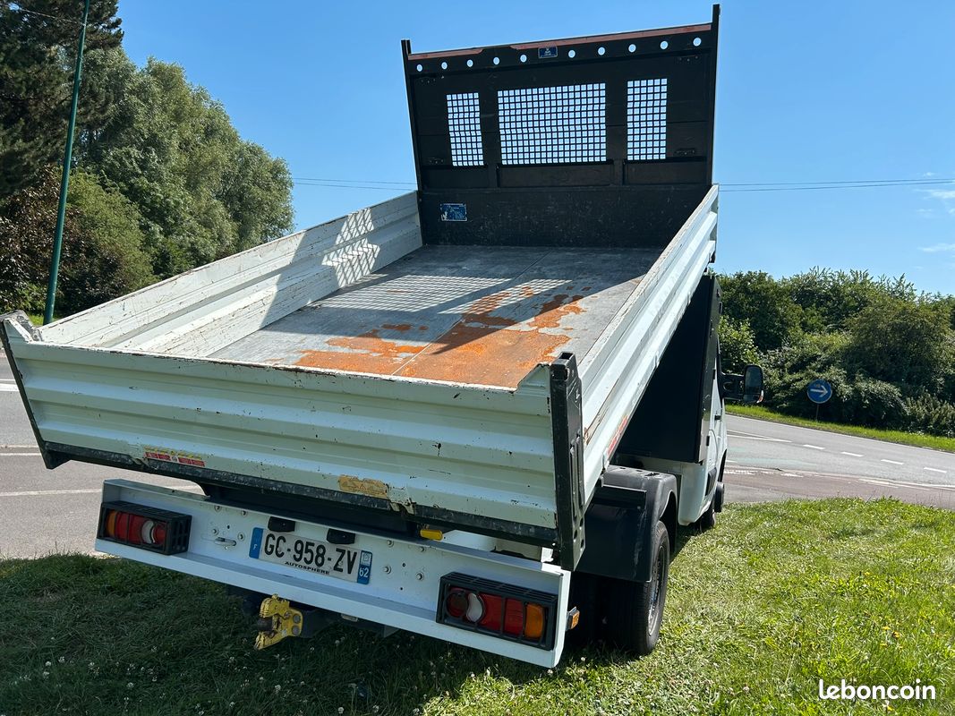25 900 e ht - renault master benne coffre 145 cv grand coffre / attelage mixte / roues jumelées / 3 places (image 9)