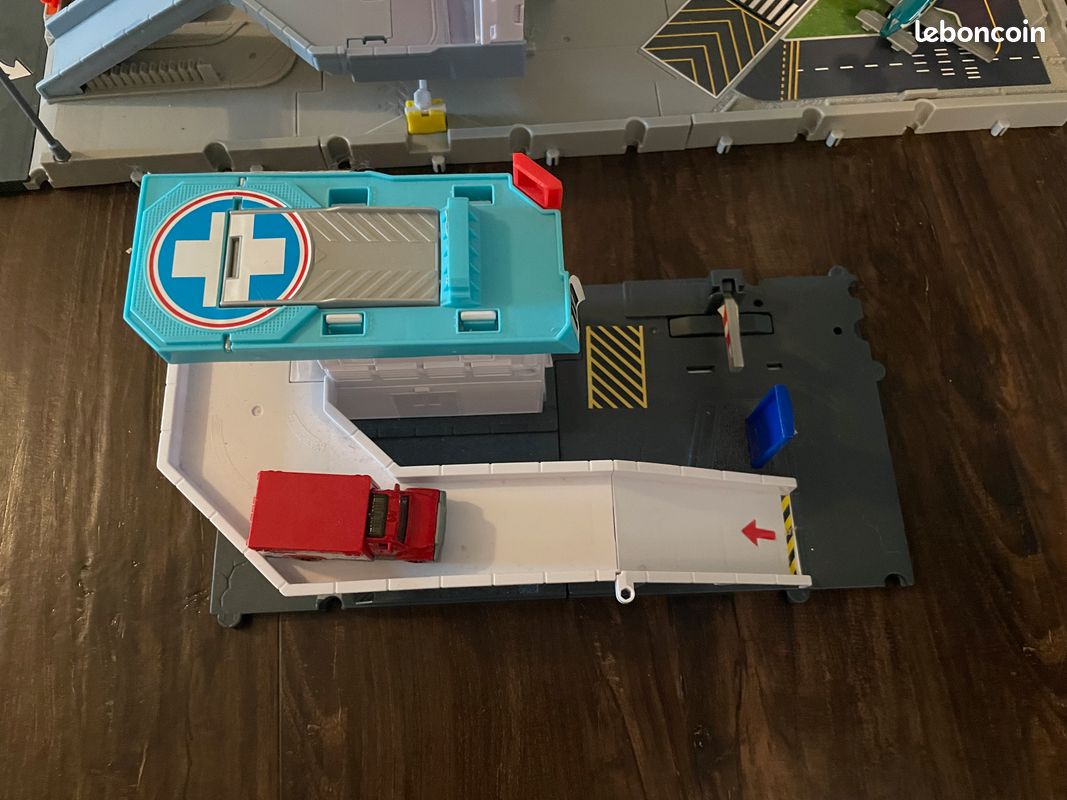 Majorette coffret aéroport hôpital (image 2)