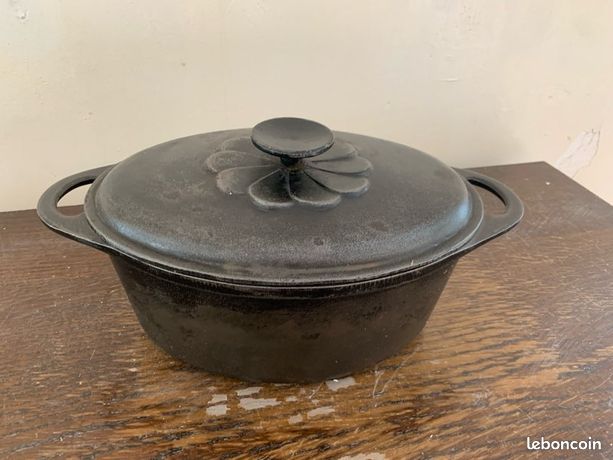 grosse et ancienne casserole cocotte émaillée vintage
