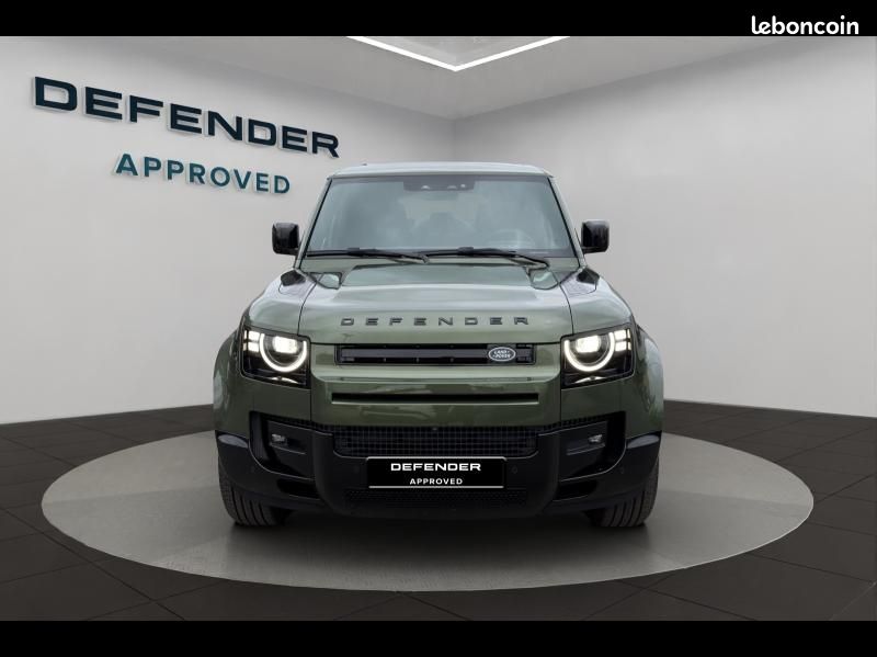 Land-rover Defender 110 2.0 P300e PHEV Black Edition (image 2)