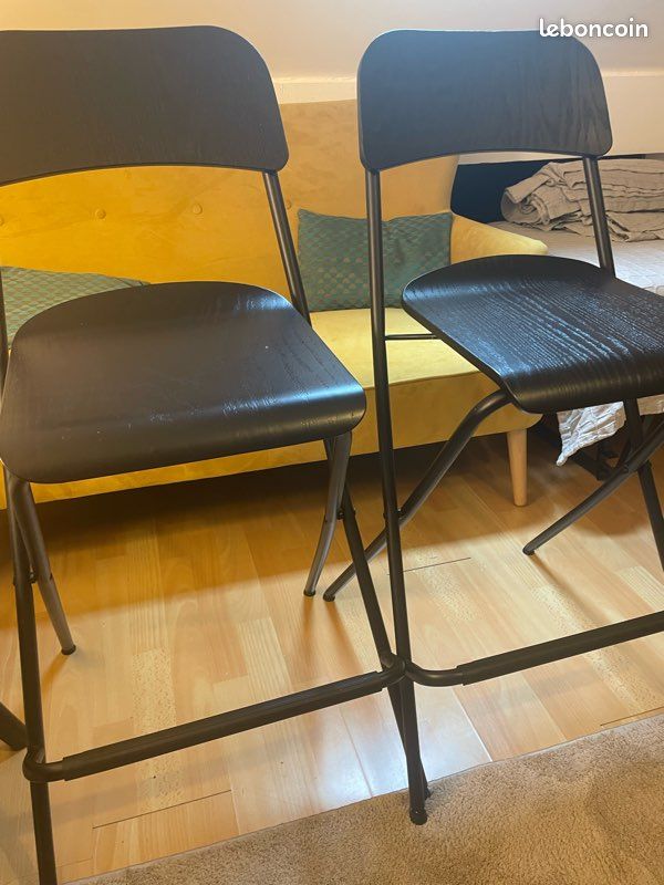 Chaises hautes pliantes (image 1)