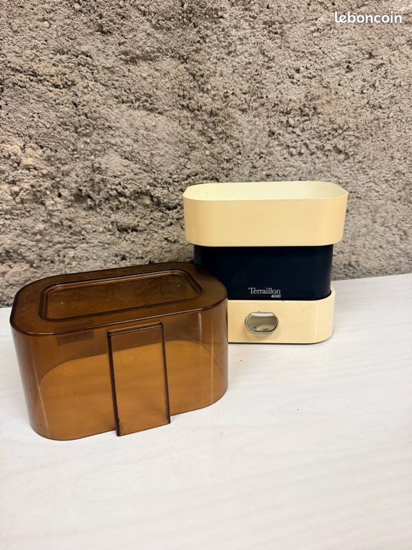 vintage scale / terraillon 70s baby scale - Sold