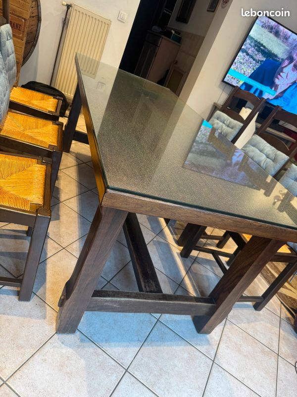 Table à manger en orme avec plateau en verre (image 2)