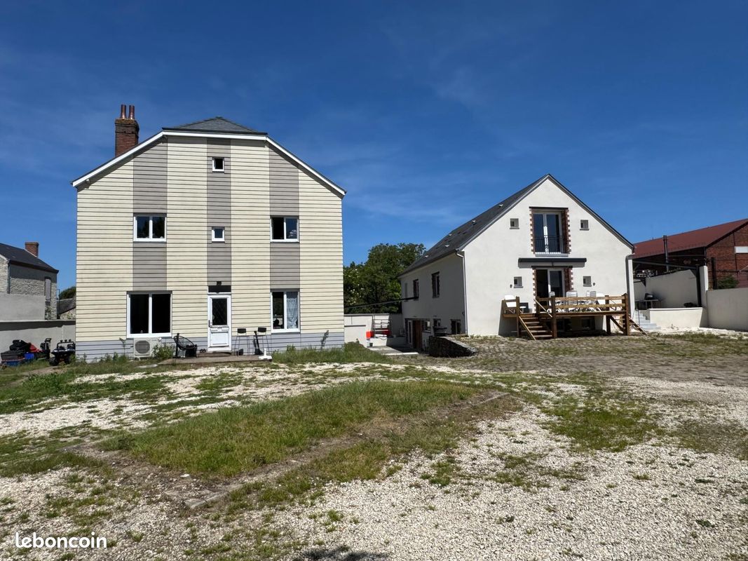Immeuble 360 m² · à Toury · 360 m² · 440 000 €