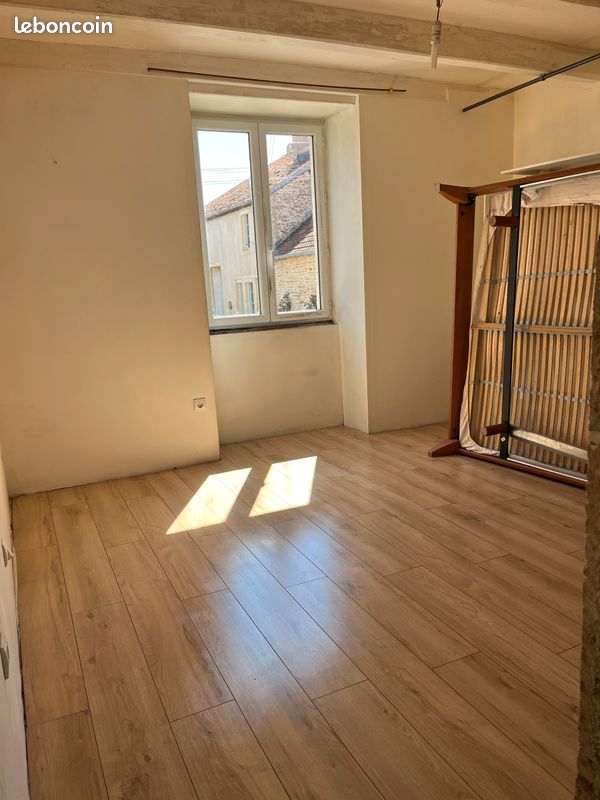 Maison 3 pièces 86 m² · à Le Val-d'Esnoms · 86 m² · 25 000 €