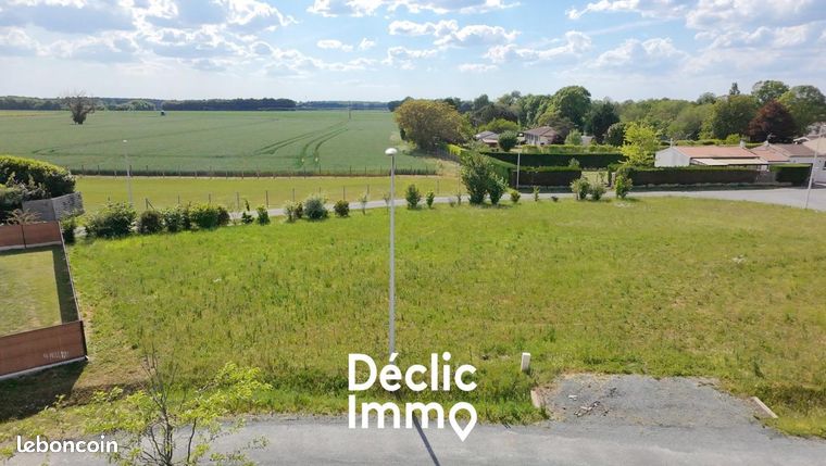 Terrain 664 m² Juicq