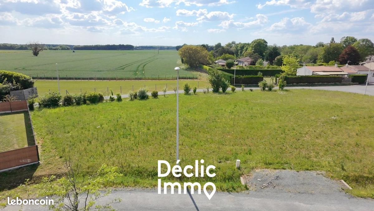 Terrain 664 m² Juicq · 22 588 €