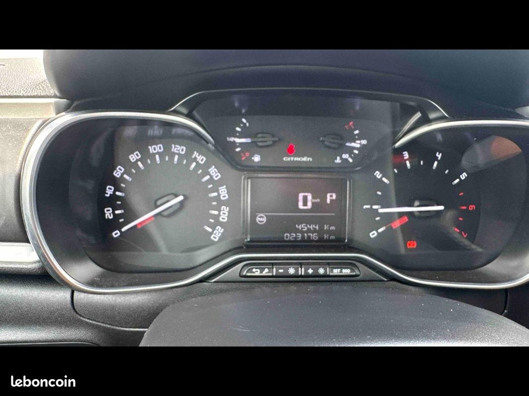Citroen C3 1.2 PureTech 110ch S&S Shine EAT6 (image 23)