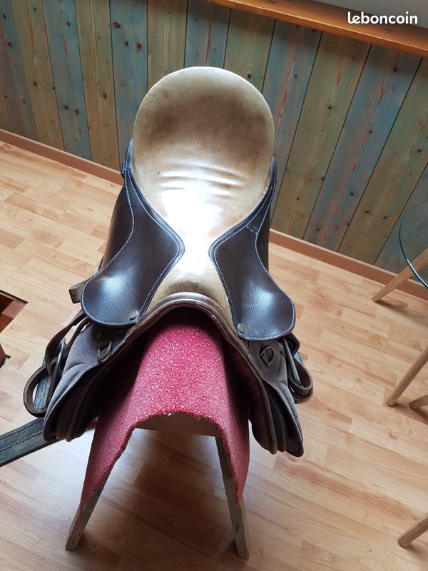 Selle d'équitation (image 1)