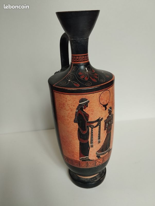 Petit Vase Grecque Copie Classique – Décor Musicien Instrument 15,5 Cm