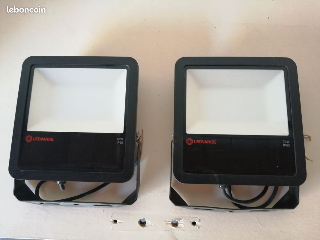 Projecteurs extérieur ledvance 70w (image 1)