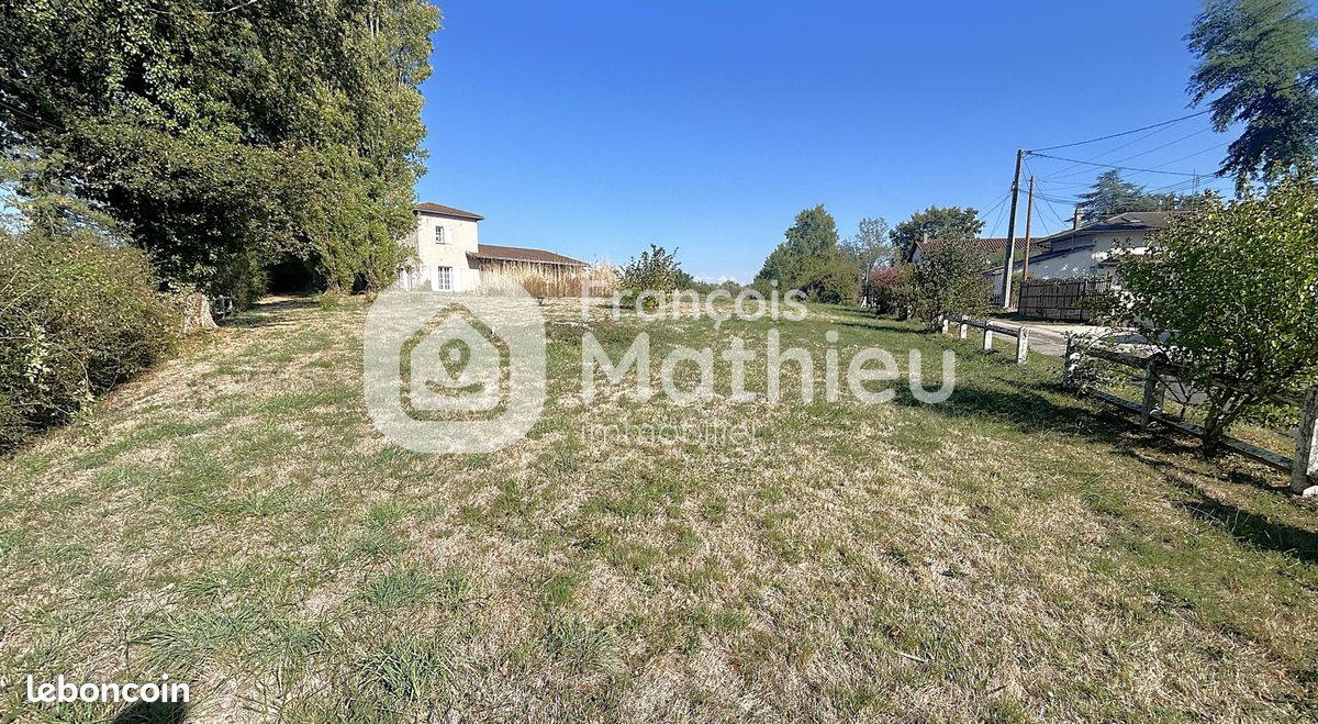 Terrain 757 m² · à Châtillon-sur-Chalaronne · 757 m² · 139 000 €