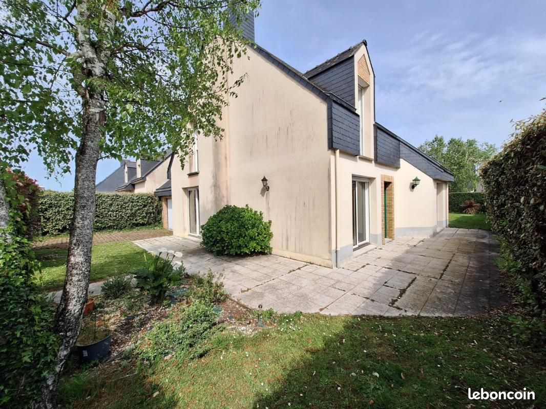 Maison 7 pièces 150 m² · à Goven · 150 m² · 950 €