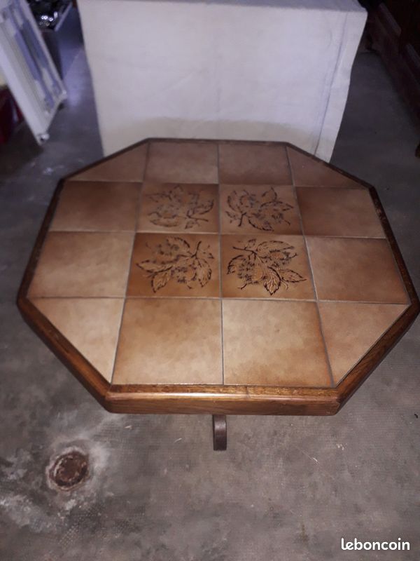 Table basse carrelée (image 1)