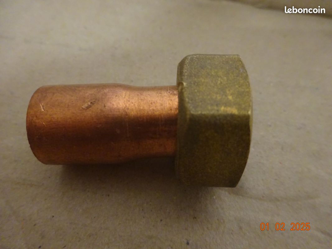 Divers raccords et écrous collet battu, en laiton (image 14)